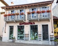 PK5 3849 : 3 Stars, RAW, Stresa